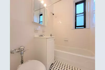25-21 31st Avenue #C42, Astoria, NY 11106 - Photo 4