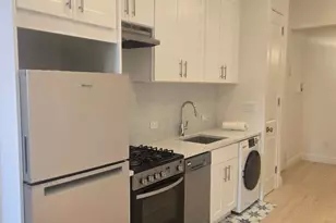245 E 62nd St, New York City, NY 10065 - Photo 2