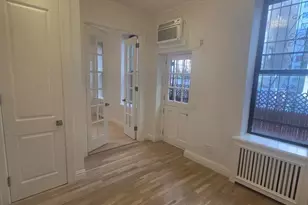 245 E 62nd St, New York City, NY 10065 - Photo 4