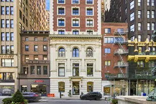 32 W 40th St, New York City, NY 10018 - Photo 16