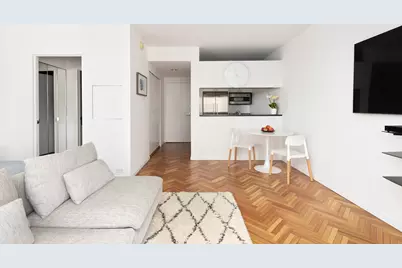 150 W 56th Street #4606, New York City, NY 10019 - Photo 2