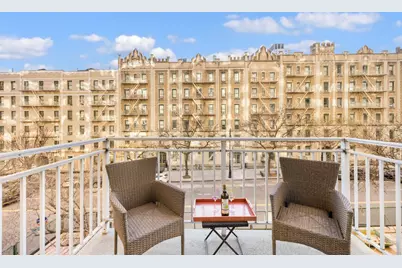 515 E 79th Street #4E, New York City, NY 10075 - Photo 2