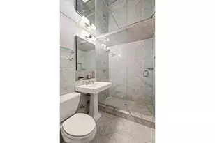 161 W 16th St, New York, NY 10011 - Photo 4