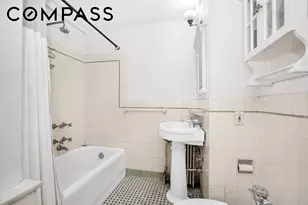 300 W 23rd St, New York City, NY 10011 - Photo 4