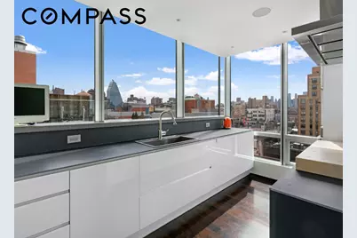 166 W 18th Street #PHA, New York, NY 10011 - Photo 12
