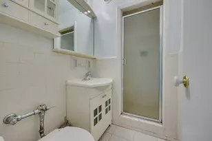 525 Ocean Pkwy, Brooklyn, NY 11218 - Photo 18