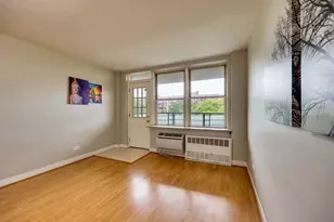 525 Ocean Pkwy, Brooklyn, NY 11218 - Photo 4