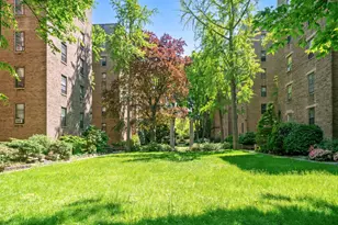 33-16 81st St, New York City, NY 11372 - Photo 10