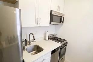 330 E 79th St, New York, NY 10075 - Photo 4