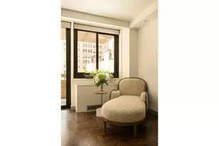 347 W 57th St, New York City, NY 10019 - Photo 4
