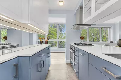 923 5th Avenue #4B, New York City, NY 10021 - Photo 6