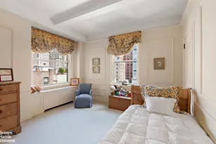 131 E 69th St, New York City, NY 10021 - Photo 4