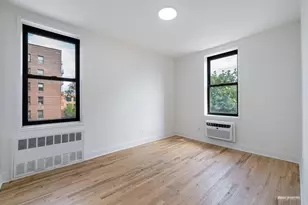 599 E 7th St, New York City, NY 11218 - Photo 12