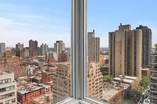 360 E 72nd St, New York City, NY 10021 - Photo 4