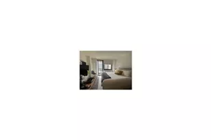 347 W 57th St, New York City, NY 10019 - Photo 2