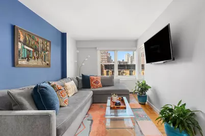 333 E 66th Street #8F, New York, NY 10065 - Photo 2