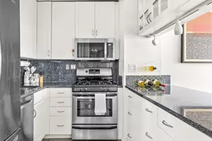 340 E 93rd St, New York, NY 10128 - Photo 4
