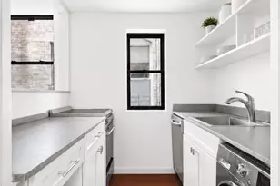 155 W 80th St, New York City, NY 10024 - Photo 2