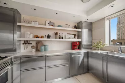190 E 72nd Street #22C, New York City, NY 10021 - Photo 4