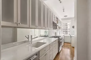 447 E 57th St, New York City, NY 10022 - Photo 8