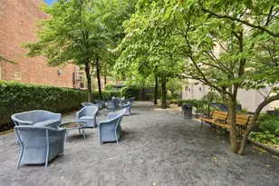 201 W 70th St, New York City, NY 10023 - Photo 8