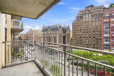 201 W 70th Street #10H, New York City, NY 10023 - Photo 2