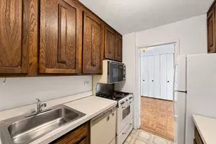 201 W 70th St, New York City, NY 10023 - Photo 6