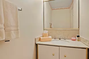 400 E 56th St, New York City, NY 10022 - Photo 14