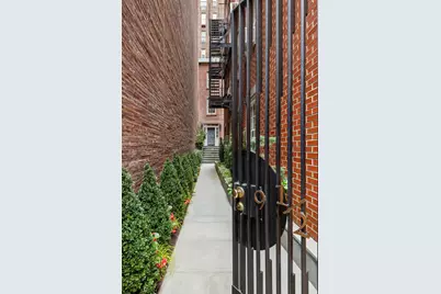 9 1/2 Jane Street, New York City, NY 10014 - Photo 16