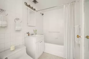 353 W 56th St, New York, NY 10019 - Photo 4
