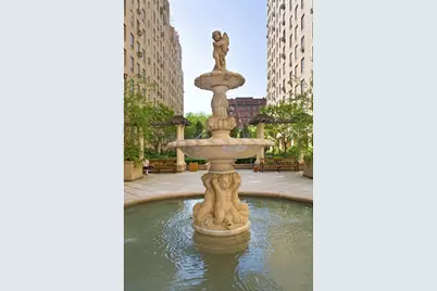 353 W 56th Street #5G, New York, NY 10019 - Photo 8