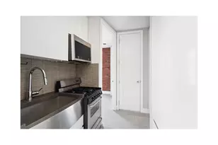 459 W 50th St, New York City, NY 10019 - Photo 2