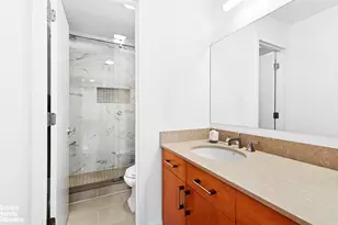 251 W 19th St, New York, NY 10011 - Photo 8