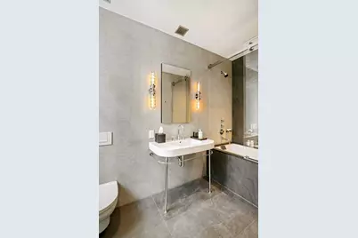 122 Waverly Place, New York, NY 10011 - Photo 20