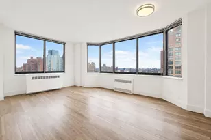 1735 York Ave, New York City, NY 10128 - Photo 2