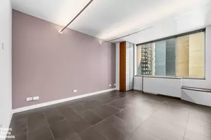 236 E 47th St, New York City, NY 10017 - Photo 14