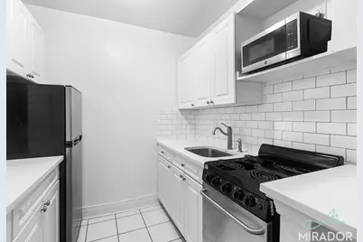 132 E 45th Street #3H, New York, NY 10017 - Photo 4