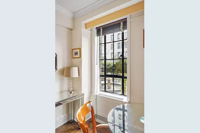 333 W 56th Street #2L, New York, NY 10019 - Photo 4