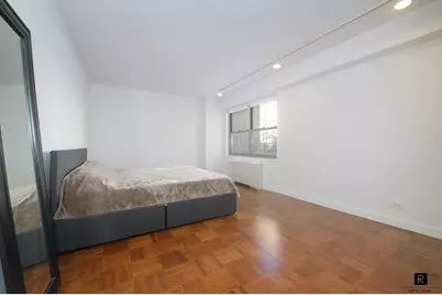 400 E 56th Street #3-E, New York, NY 10022 - Photo 4
