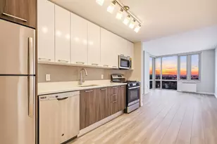 1524 Sheepshead Bay Rd, New York City, NY 11235 - Photo 4
