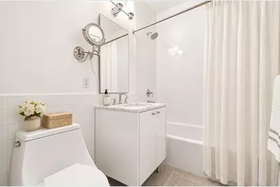 46-30 Center Boulevard #404, Long Island City, NY 11109 - Photo 10