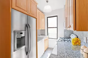 305 W 86th St, New York City, NY 10024 - Photo 4