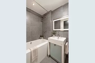 444 W 19th Street #201, New York, NY 10011 - Photo 8
