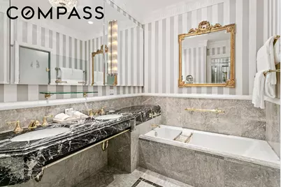 2 E 55th Street #822W31, New York, NY 10022 - Photo 4