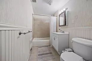 32-73 30th St, New York City, NY 11106 - Photo 8