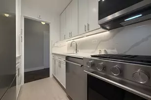 180 W End Ave, New York City, NY 10023 - Photo 8