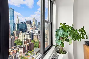 201 E 17th St, New York City, NY 10003 - Photo 12