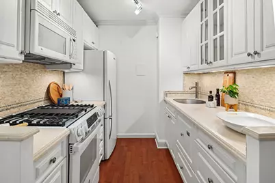 201 E 66th Street #3N, New York City, NY 10065 - Photo 4