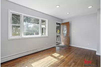 118-27 Lakeview Boulevard E #1, New York City, NY 11434 - Photo 2