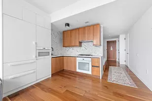 21 India St, New York City, NY 11222 - Photo 4